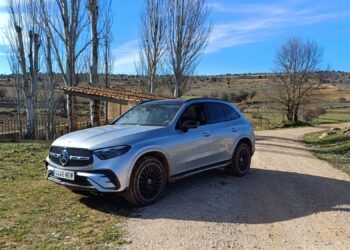 Mercedes GLC 300e 4Matic, un buen PHEV para ciudad, carretera y campo