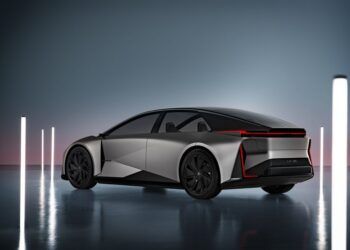 En su camino hacia la electrificación total, Lexus lanzará una lujosa berlina eléctrica en 2026