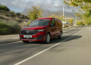 La Ford Transit Connect híbrida enchufable supera la barrera de los 100 km de autonomía