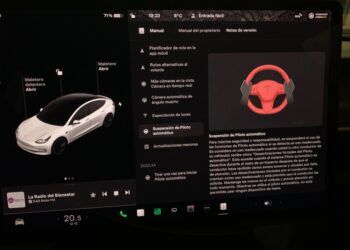 Actualizaciones de software de Tesla