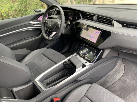 Audi-Q8-e-tron-interior.jpeg