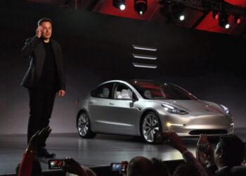 Elon Musk anuncia que el futuro y “económico” Tesla Model 2 se fabricará en Alemania
