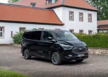 ford e-tourneo custom