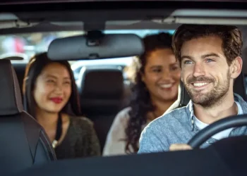 Ahora los Uber se pueden compartir y así el viaje será más barato y sostenible