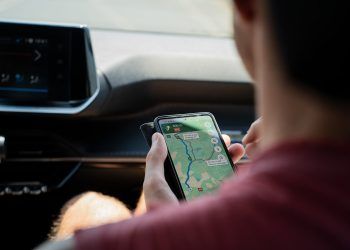 funciones Google Maps y Waze