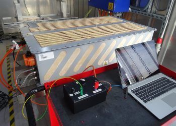 La batería europea que pesa menos y es más segura