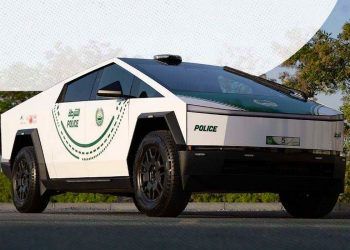 Tesla Cybetruck Policía Dubai