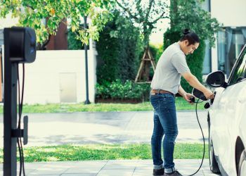 El SUV híbrido enchufable que cuesta hasta 10.000 euros menos que su rivales y les tumba en autonomía