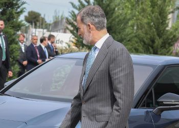El Rey Felipe VI tiene coche nuevo: es híbrido enchufable y cuesta 90.000 euros