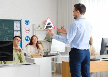 La DGT actualiza los cursos de recuperación de puntos: ahora son más largos y devuelven menos puntos