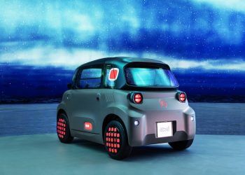 Es el cuadriciclo eléctrico más vendido en España pero ha elegido París para mostrar su nueva cara