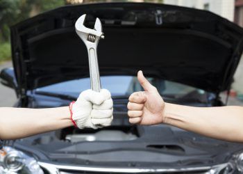 El truco infalible para saber que un taller puede arreglar tu coche eléctrico