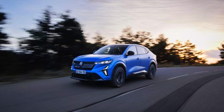 Renault Rafale E-Tech 4x4 híbrido enchufable con motor de 300 CV