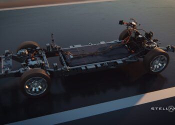 Stellantis tiene preparada la tecnología para fabricar furgonetas eléctricas con 1.100 km de autonomía extendida