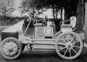 Porsche desarrolló el primer coche híbrido funcional, llamado “Semper Vivus”