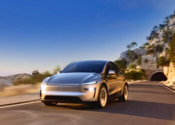 Tesla Model Y 2025