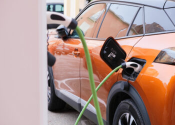 A pesar de las malas noticias del Moves, las ventas de vehículos eléctricos en enero casi duplican las de 2024