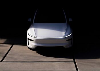 Tesla Model Y 2025