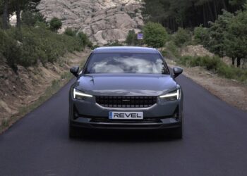 Si estás pensando en un coche eléctrico, esto del renting te va a interesar