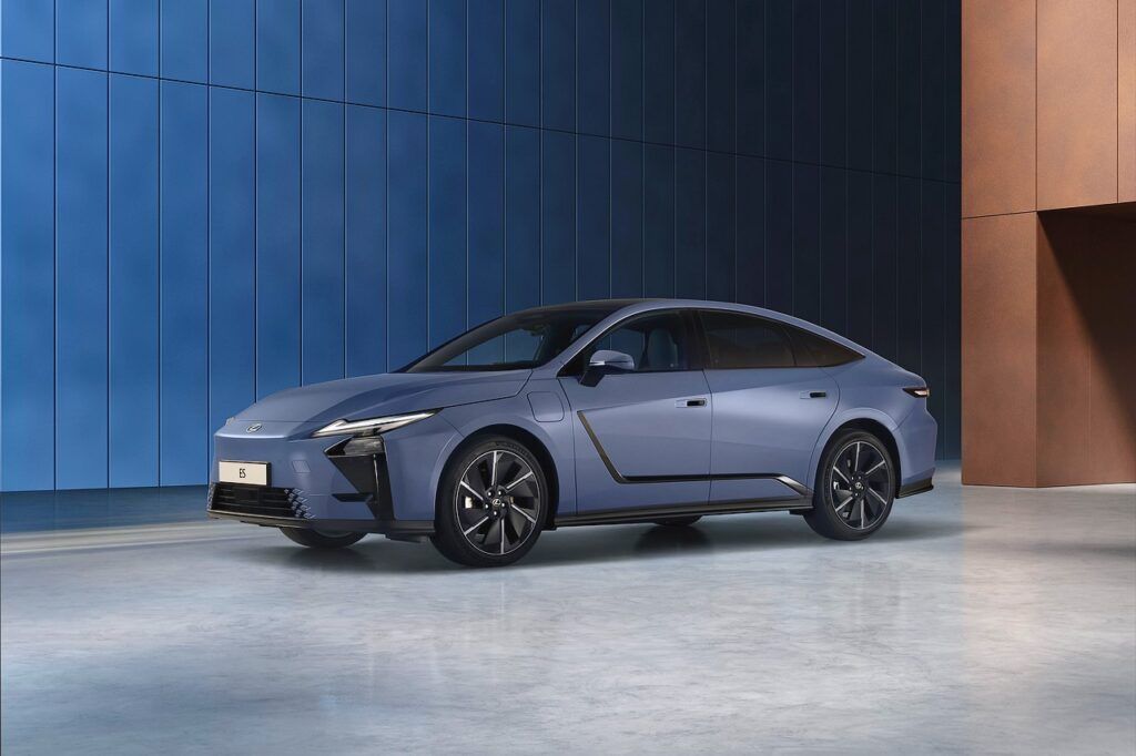 Lexus ES eléctrico