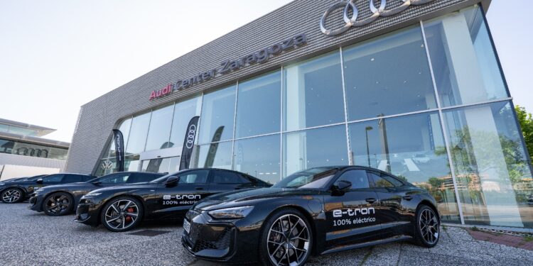 audi e-tron drive