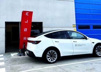 conducción autoservicio Tesla