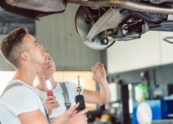 Hablemos de amortiguadores y de cómo influyen en la seguridad y el coste a futuro de un coche eléctrico