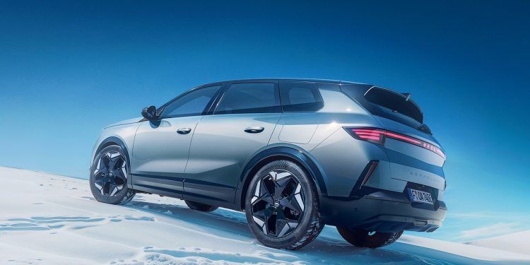 Opel Grandland Electric AWD con tracción total