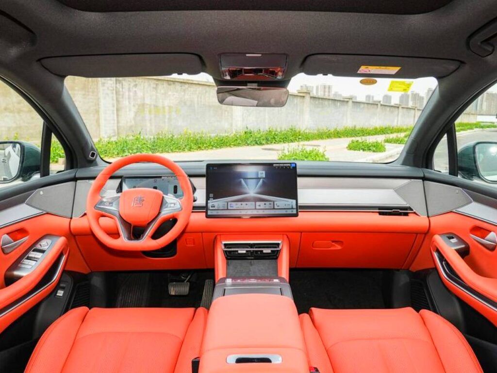 BYD Tang L