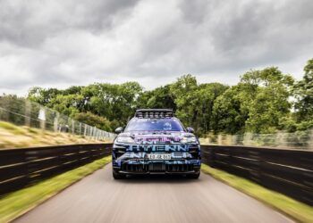 Desvelado el interior del nuevo Porsche Cayenne eléctrico