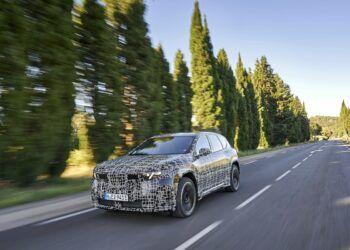 El nuevo BMW iX3 llega con autonomía de 800 km y tecnología de otro nivel
