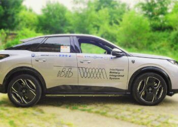 La tecnología IBIS reformula la movilidad eléctrica al integrar batería, cargador e inversor en un solo sistema