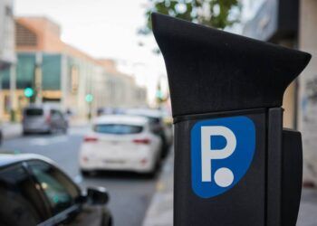 ¿Aparcar gratis en la calle con la etiqueta Cero? No en toda España