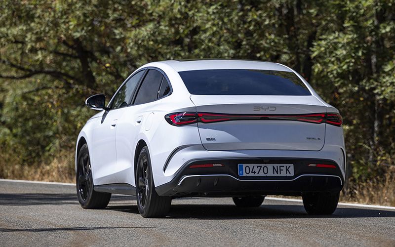 BYD Seal 6 DM-i trasera BYD Seal 6 DM-i trasera