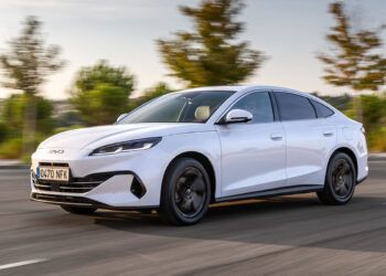 BYD Seal 6 DM-i conducción