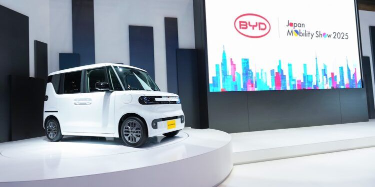 El BYD Racco llega como un kei car eléctrico adaptado al mercado japonés