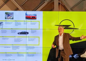 Antonio Cobo: «Europa lo ha hecho tremendamente mal, no ha sabido proteger a la industria más competitiva que ha tenido siempre»