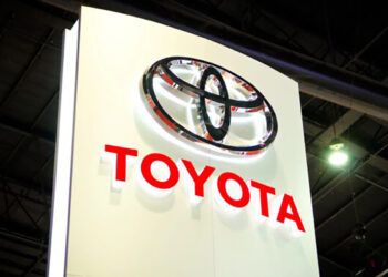 Toyota Motor toma posiciones en la carrera por las baterías de estado sólido