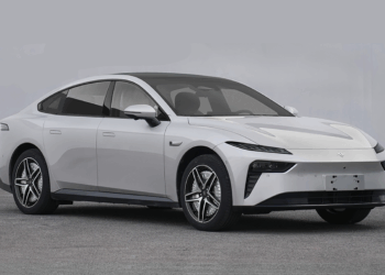 Este coche chino será el primero del mundo con un motor en cada rueda y lo fabricará Dongfeng