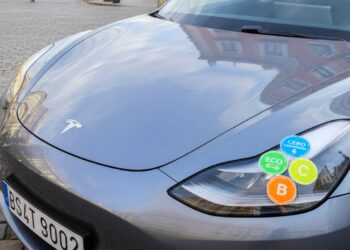 La Ley de Movilidad Sostenible sale adelante sin cambios en las etiquetas de la DGT, y abre paso al nuevo Plan Renove Nacional