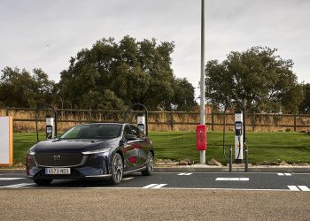 Si tienes un Mazda eléctrico, Repsol te ofrece un montón de ventajas