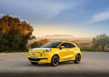 El Puma Gen-E 2026 refuerza su posición con una actualización que amplía su alcance eléctrico y añade asistencia sin manos en vías rápidas