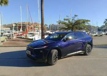 Toyota renueva su exitoso bZ4X con múltiples mejoras en rendimiento, confort y prestaciones dinámicas