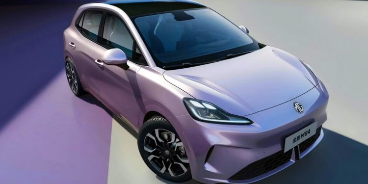 El MG4 con batería semisólida y un precio accesible revoluciona el segmento del coche eléctrico asequible