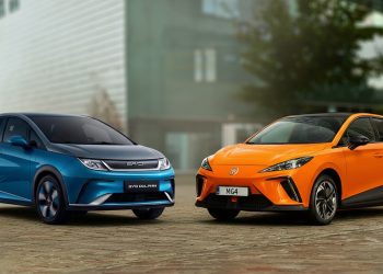 Comparativa coches eléctricos compactos MG4 vs BYD Dolphin