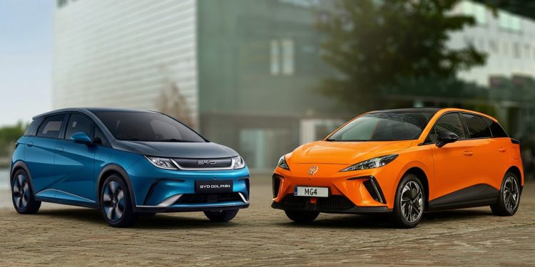 Comparativa coches eléctricos compactos MG4 vs BYD Dolphin