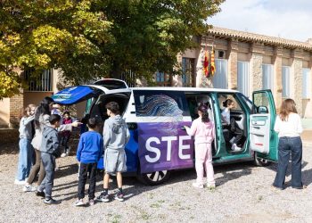 STEM Tour acerca las vocaciones científicas a los estudiantes de zonas rurales, con especial hincapié en las mujeres