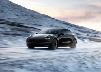 Llega a España el Tesla Model 3 Standard: el modelo eléctrico más barato de la marca Tesla