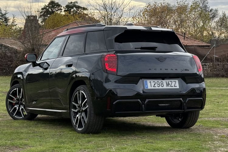 MINI John Cooper Works Aceman zaga MINI John Cooper Works Aceman zaga