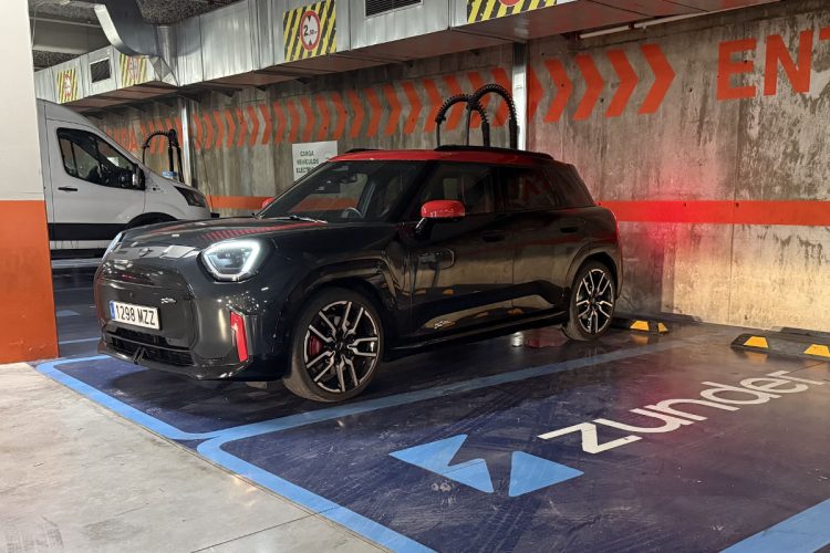 MINI John Cooper Works Aceman Zunder MINI John Cooper Works Aceman Zunder